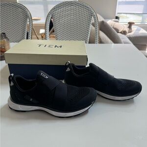 Tiem Slipstream Cycling Shoes- Woman’s Size 9